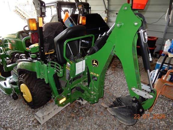 Image of John Deere 1025R equipment image 2