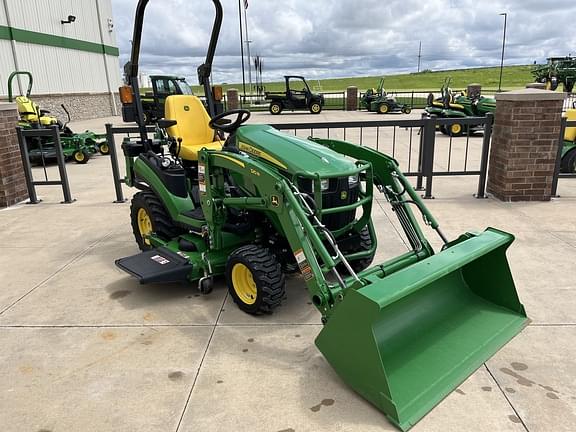 Image of John Deere 1025R equipment image 2