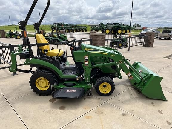 Image of John Deere 1025R equipment image 3