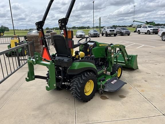 Image of John Deere 1025R equipment image 4