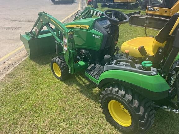 Image of John Deere 1025R equipment image 4