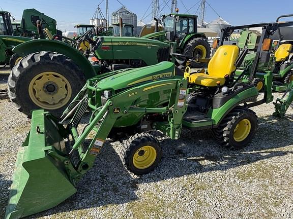 Image of John Deere 1025R equipment image 2