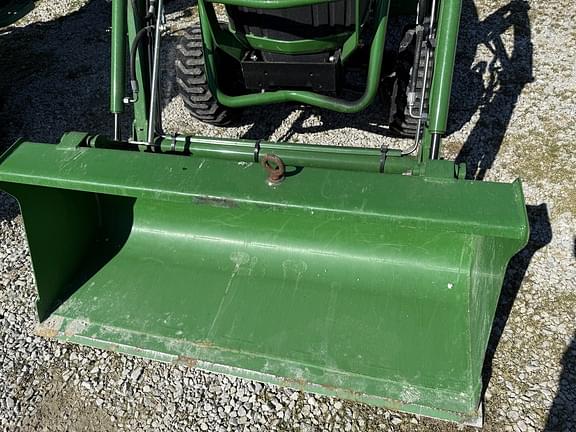 Image of John Deere 1025R equipment image 4