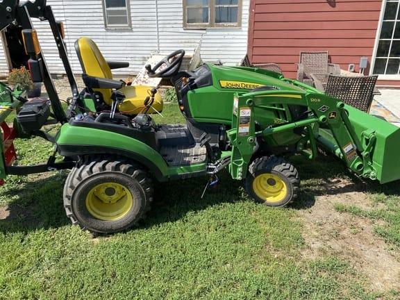 Main image John Deere 1025R