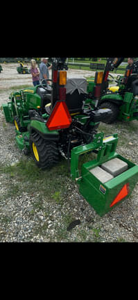 Image of John Deere 1025R equipment image 3