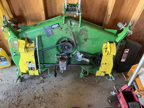 Image of John Deere 1025R equipment image 1