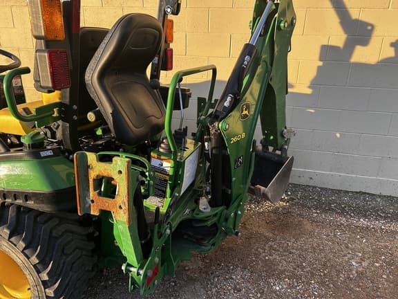 Image of John Deere 1025R equipment image 4