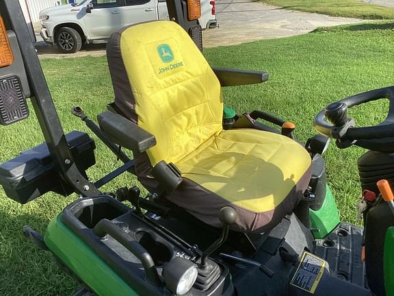 Image of John Deere 1025R equipment image 4