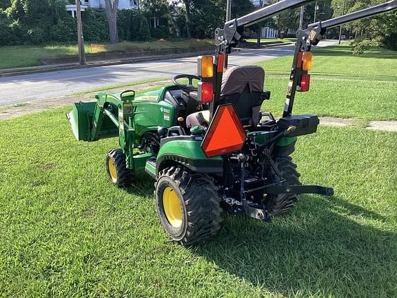 Image of John Deere 1025R equipment image 3