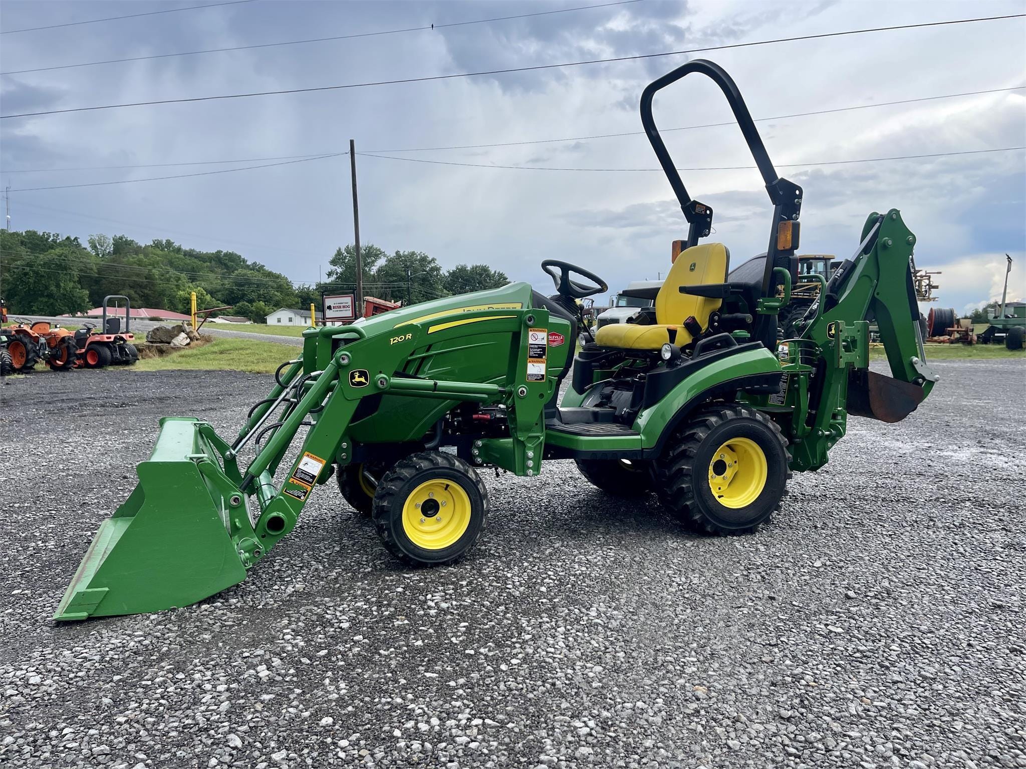 2021 John Deere 1025R Equipment Image0