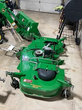 Image of John Deere 1025R equipment image 4