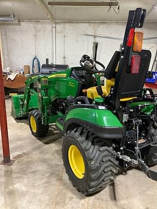 Image of John Deere 1025R equipment image 2