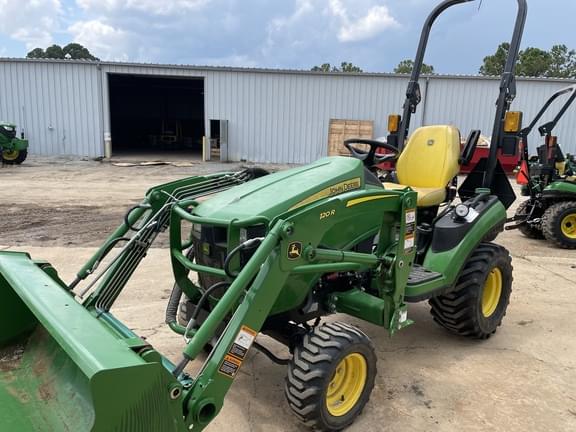 Image of John Deere 1025R equipment image 1