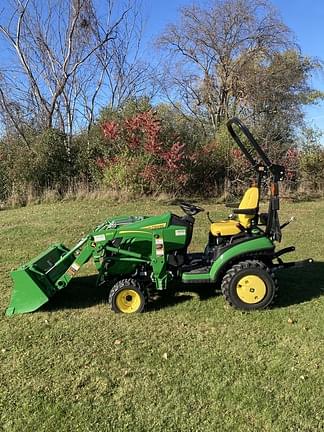 Image of John Deere 1025R equipment image 2