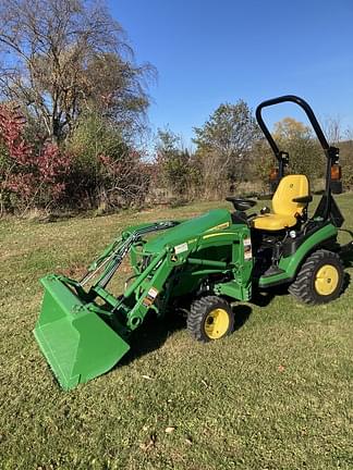 Image of John Deere 1025R equipment image 1