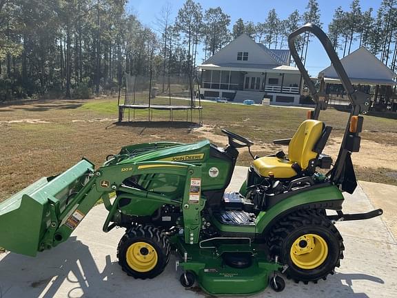 Image of John Deere 1025R equipment image 2