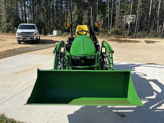 Image of John Deere 1025R equipment image 3