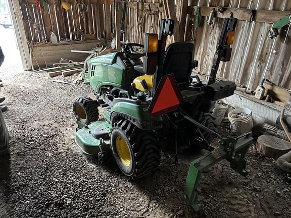 Image of John Deere 1025R equipment image 2