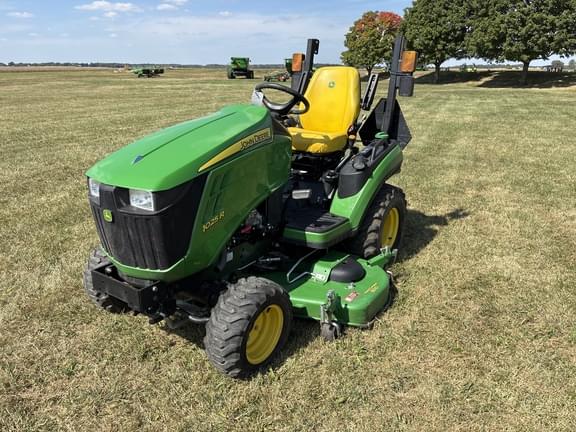 Image of John Deere 1025R equipment image 1