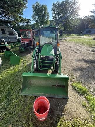 Image of John Deere 1025R equipment image 2