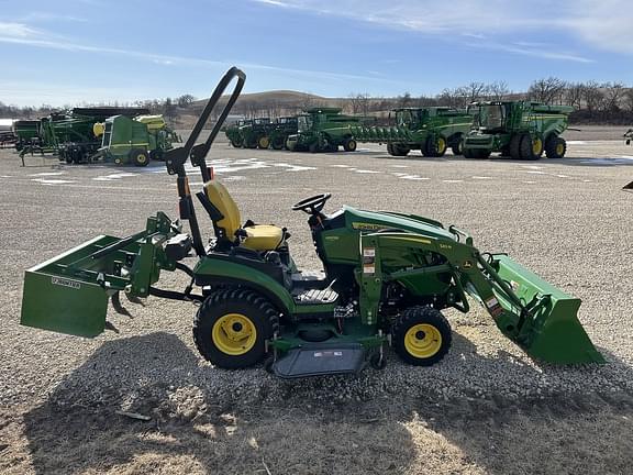 Image of John Deere 1025R equipment image 3