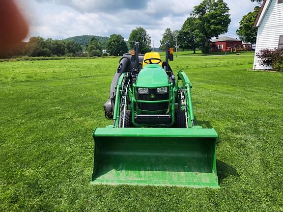 Image of John Deere 1025R equipment image 4