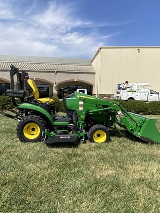 Image of John Deere 1025R equipment image 3
