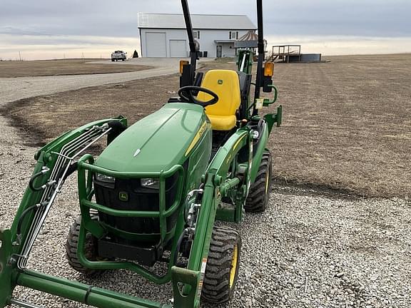 Image of John Deere 1025R equipment image 2