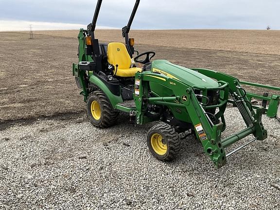 Image of John Deere 1025R equipment image 3