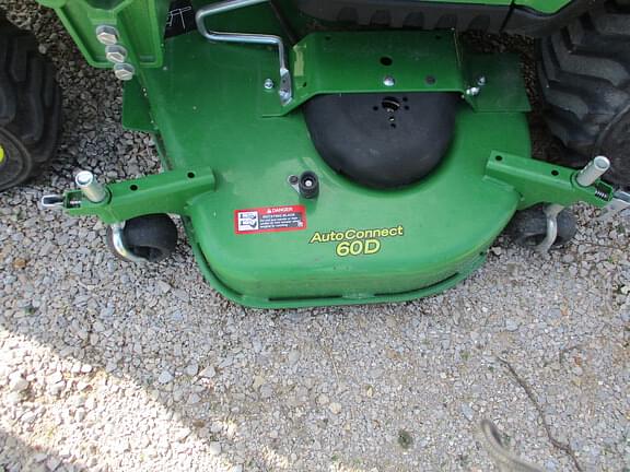 Image of John Deere 1025R equipment image 4