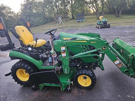 Image of John Deere 1025R equipment image 1