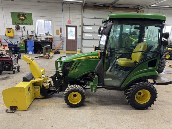 2021 John Deere 1025R Equipment Image0