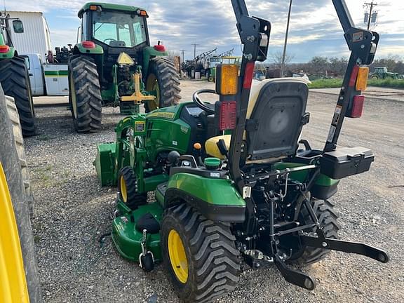 Image of John Deere 1025R equipment image 3