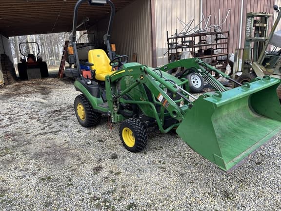 Image of John Deere 1025R equipment image 3