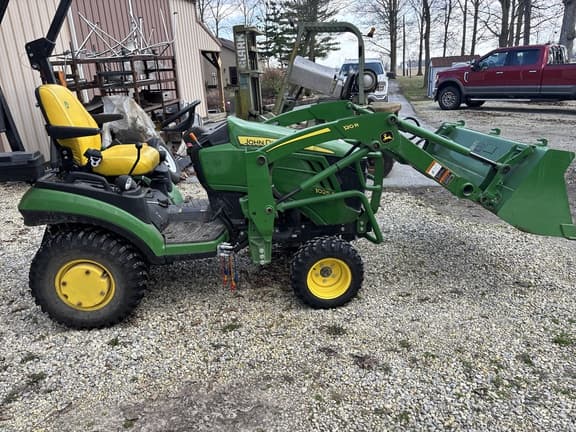 Image of John Deere 1025R equipment image 4