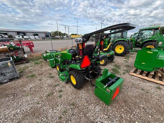 Image of John Deere 1025R equipment image 1