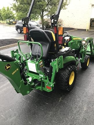 Image of John Deere 1025R equipment image 3