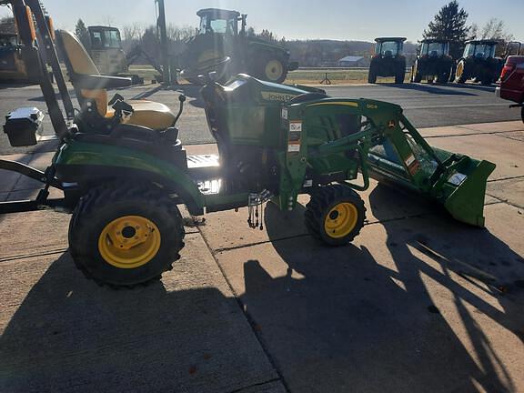 Image of John Deere 1025R equipment image 3