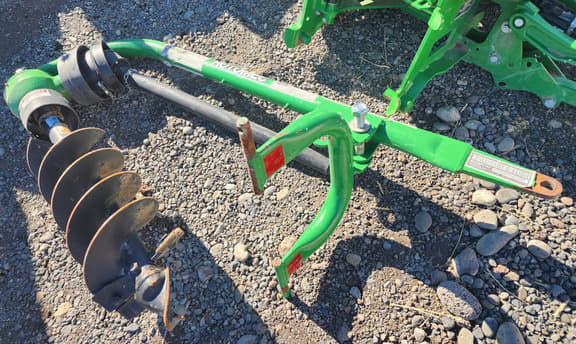 Image of John Deere 1025R equipment image 3