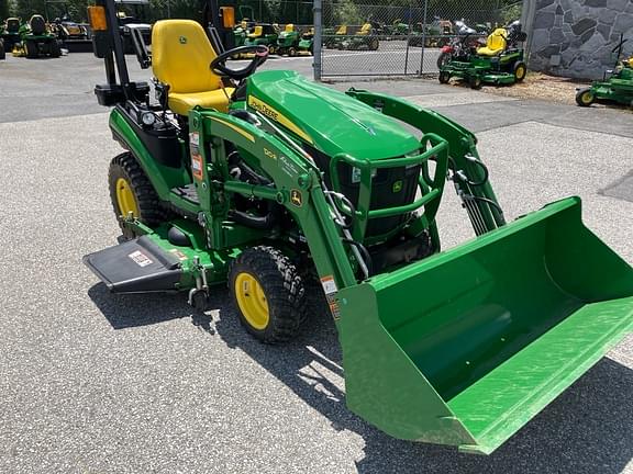 Image of John Deere 1025R equipment image 3