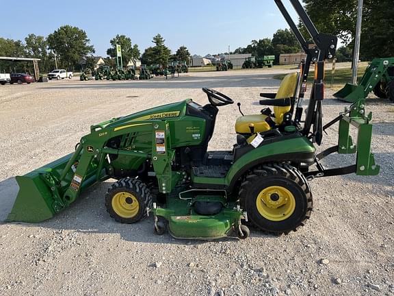 Image of John Deere 1025R equipment image 1