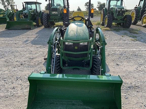 Image of John Deere 1025R equipment image 4