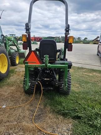 Image of John Deere 1025R equipment image 4