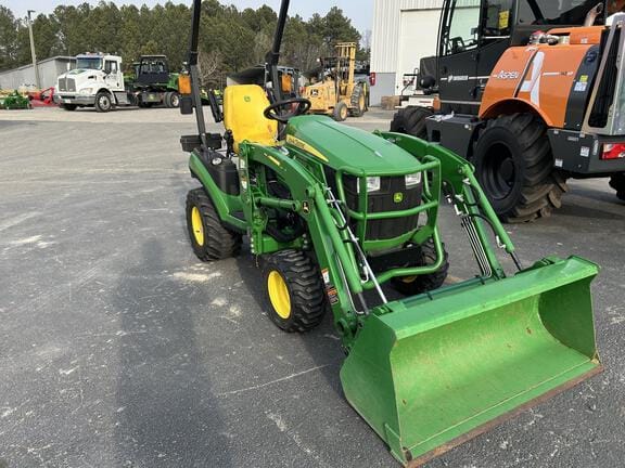 2021 John Deere 1025R Equipment Image0