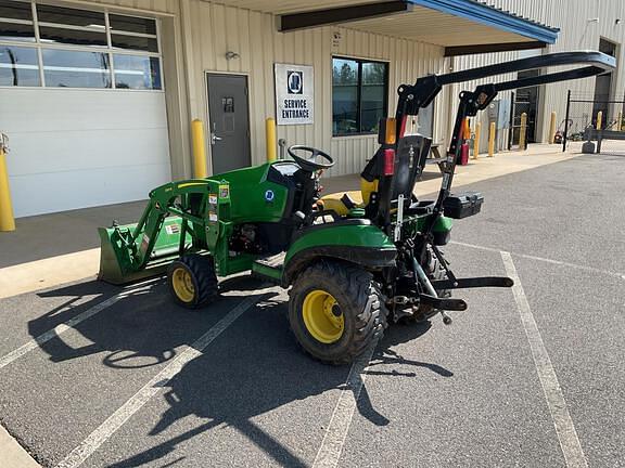 Image of John Deere 1025R equipment image 3
