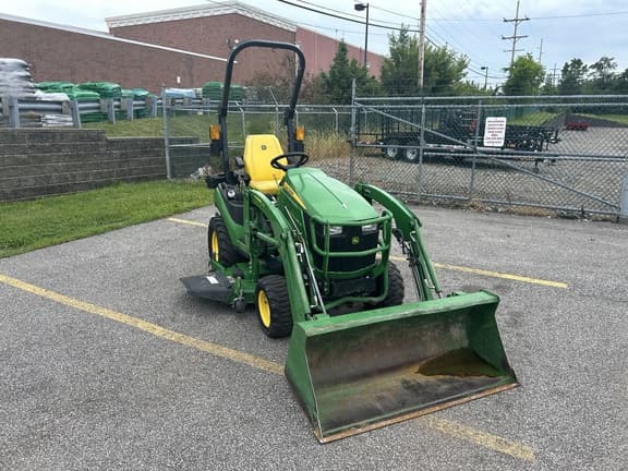 Image of John Deere 1025R equipment image 1