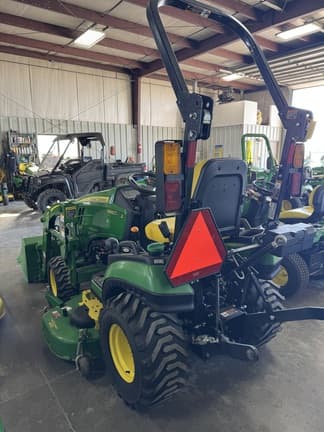 Image of John Deere 1025R equipment image 2
