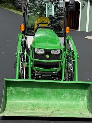 Image of John Deere 1025R equipment image 1