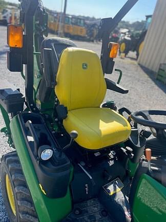 Image of John Deere 1025R equipment image 4