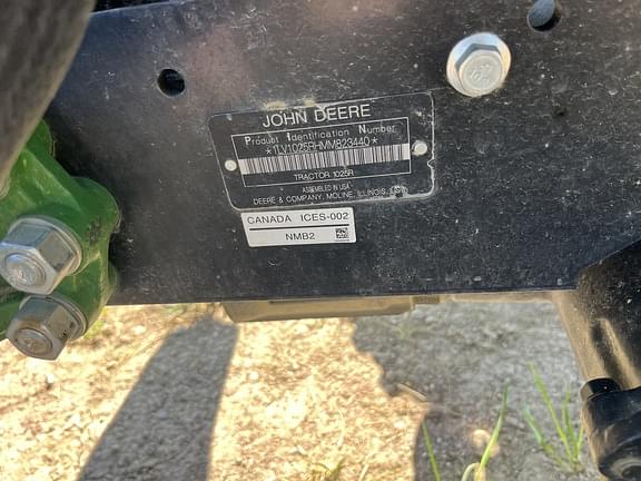 Image of John Deere 1025R equipment image 2